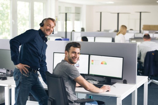 GLS Spain mejora la eficiencia de Atención al Cliente en un 45% gracias a la implementación de la IA