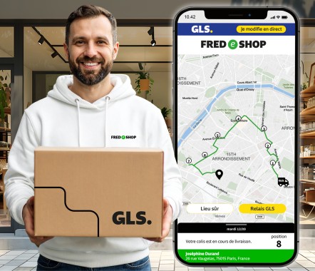 Application mobile GLS affichant le suivi d’une livraison sur une carte, à côté d'un homme tenant un colis GLS.